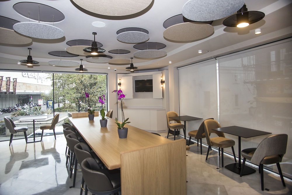 Hotel América Sevilla — Restaurant & bars in Seville, Andalusia