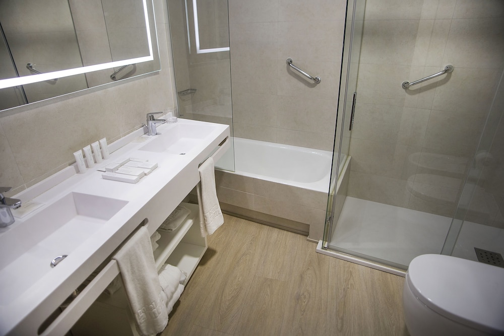 Hotel América Sevilla — Hotel rooms in Seville, Andalusia