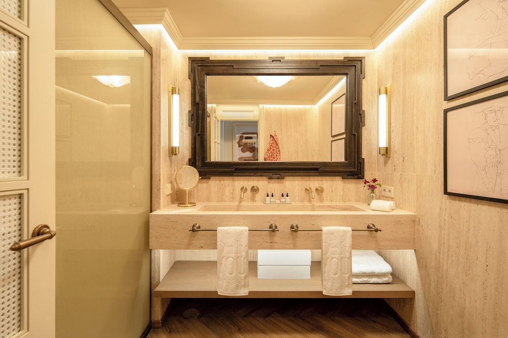 Only YOU Hotel Sevilla — Hotel rooms in Seville, Andalusia