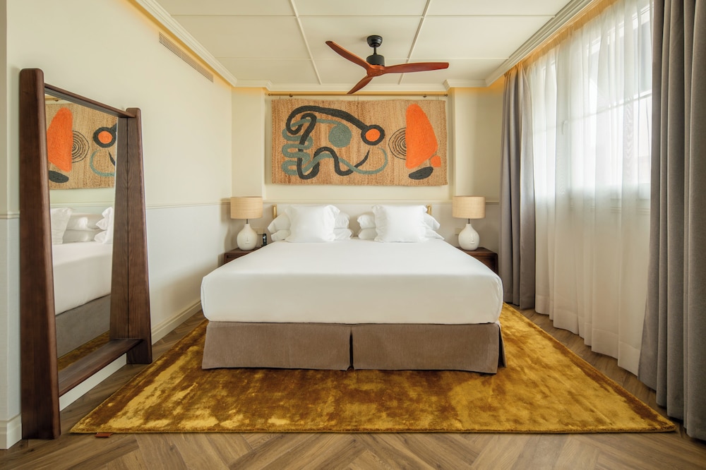 Only YOU Hotel Sevilla — Hotel rooms in Seville, Andalusia