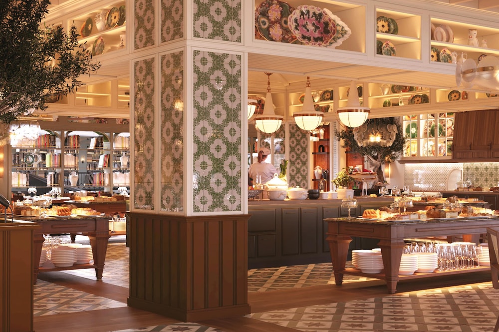 Only YOU Hotel Sevilla — Restaurant & bars in Seville, Andalusia