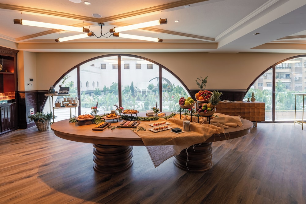Only YOU Hotel Sevilla — Restaurant & bars in Seville, Andalusia