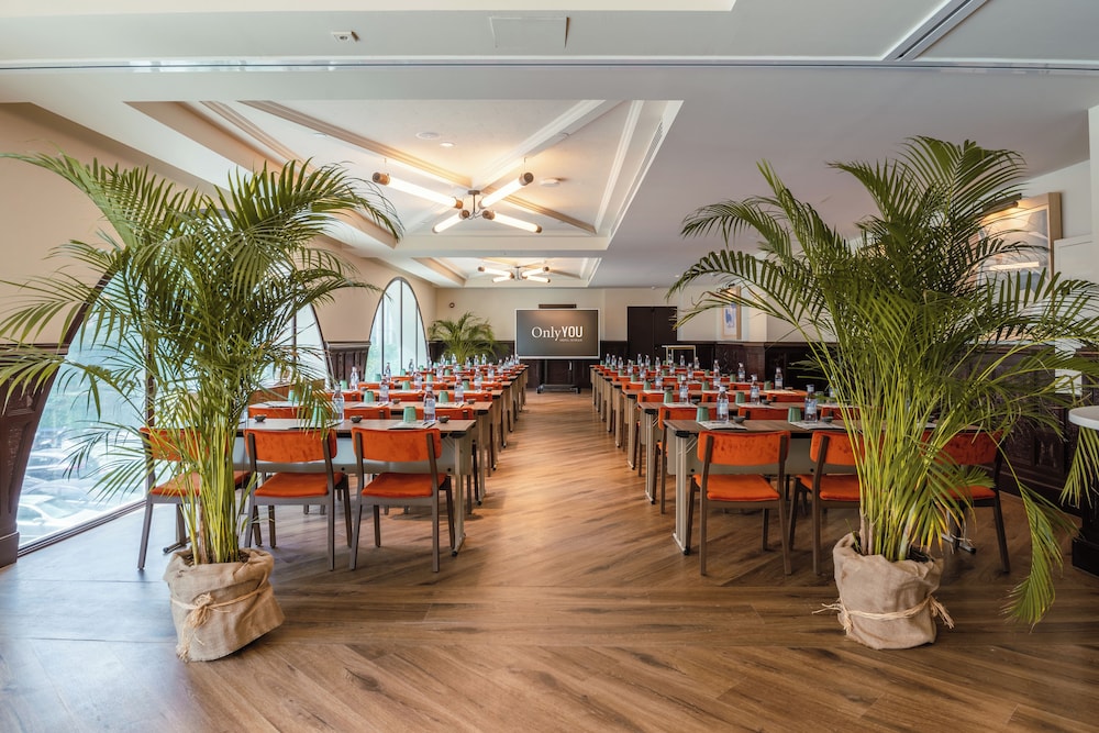 Only YOU Hotel Sevilla — Restaurant & bars in Seville, Andalusia