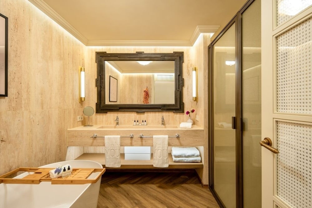 Only YOU Hotel Sevilla — Hotel rooms in Seville, Andalusia