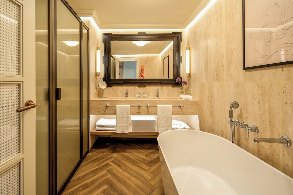 Only YOU Hotel Sevilla — Hotel rooms in Seville, Andalusia
