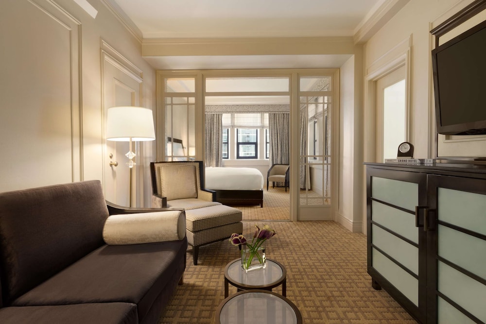 Fairmont Hotel Vancouver — Hotel rooms in Vancouver, British Columbia