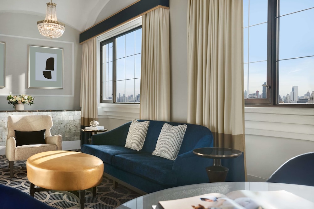 Fairmont Hotel Vancouver — Hotel rooms in Vancouver, British Columbia