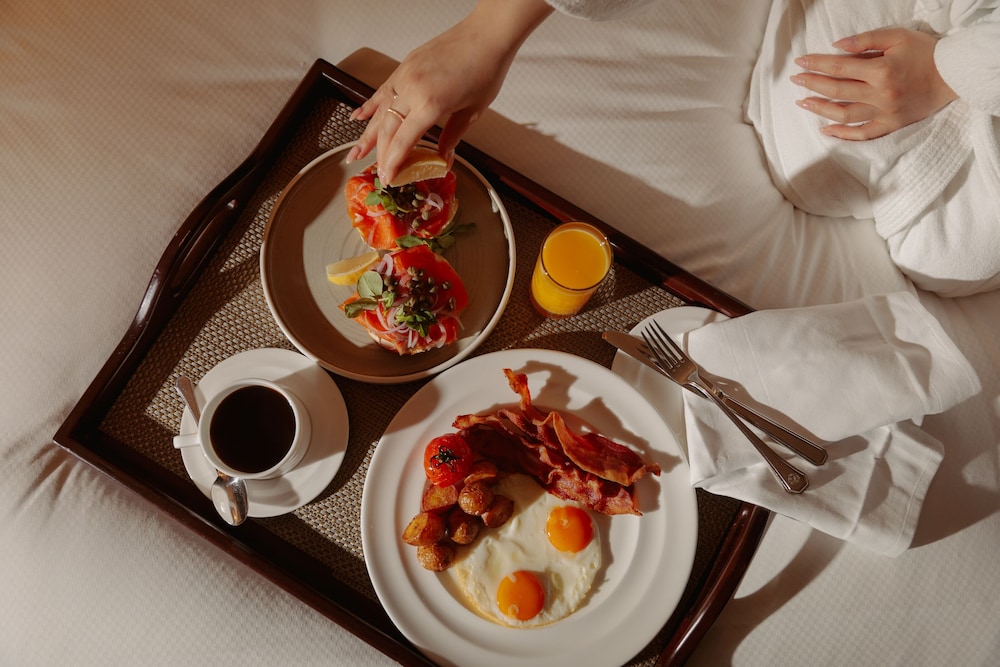 Fairmont Hotel Vancouver — Hotel rooms in Vancouver, British Columbia