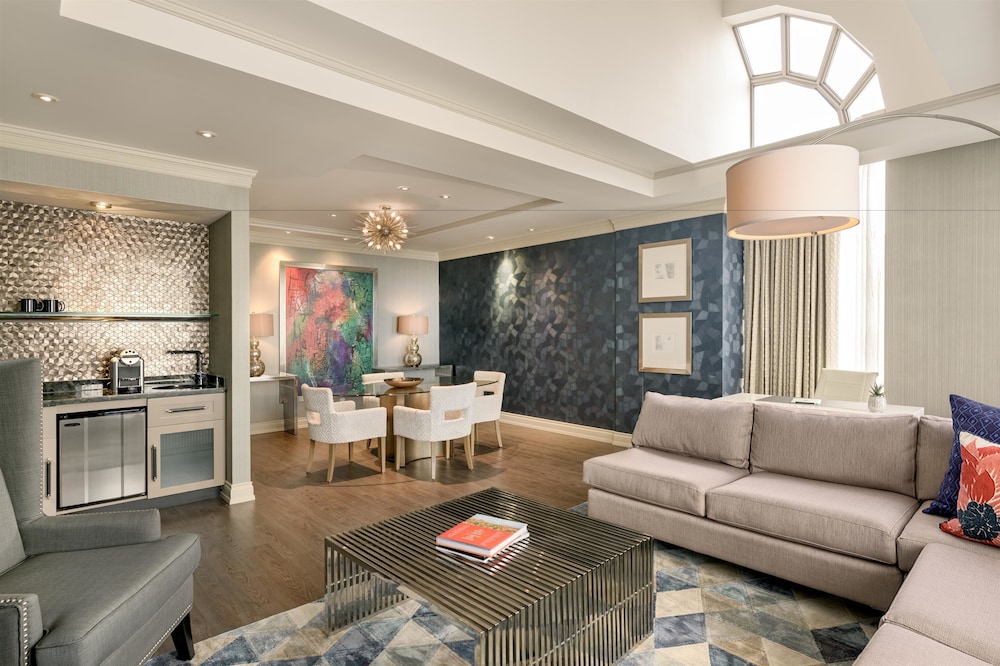 Georgian Court Hotel, WorldHotels Elite — Hotel rooms in Vancouver, British Columbia