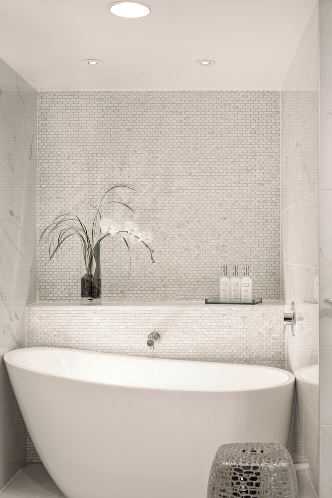 Georgian Court Hotel, WorldHotels Elite — Hotel rooms in Vancouver, British Columbia