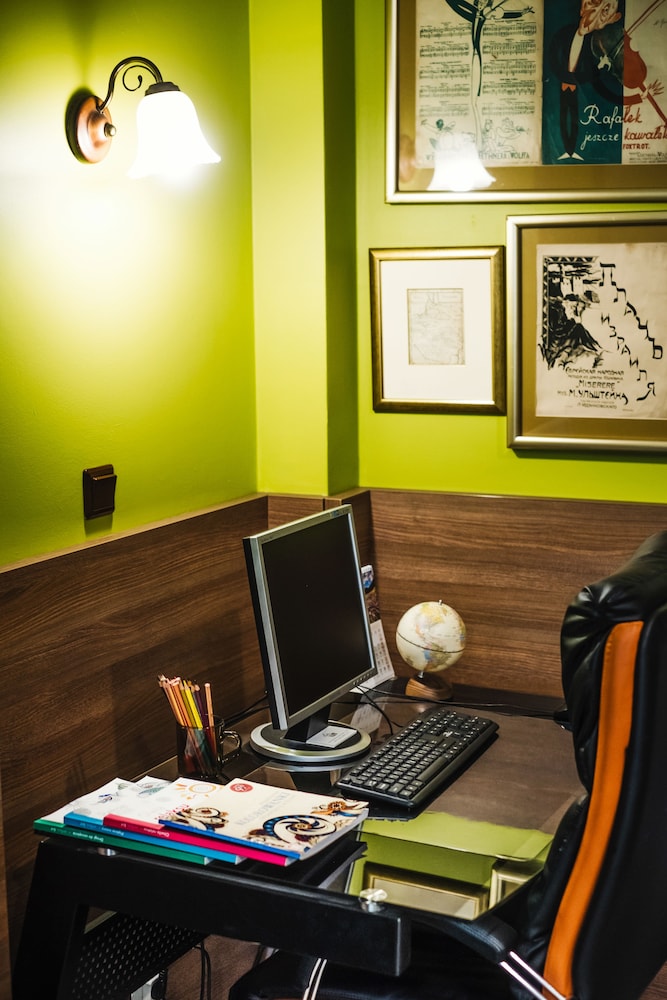 Hotel Eden — Hotel rooms in Krakow, Lesser Poland