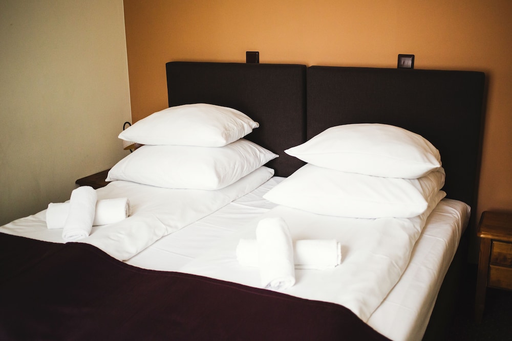 Hotel Eden — Hotel rooms in Krakow, Lesser Poland