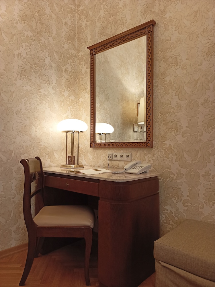 Grand Hotel — Rooms in Krakow, Lesser Poland