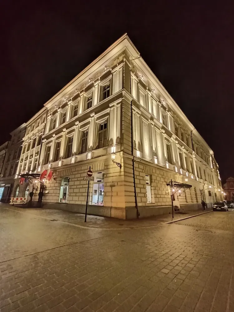 Grand Hotel