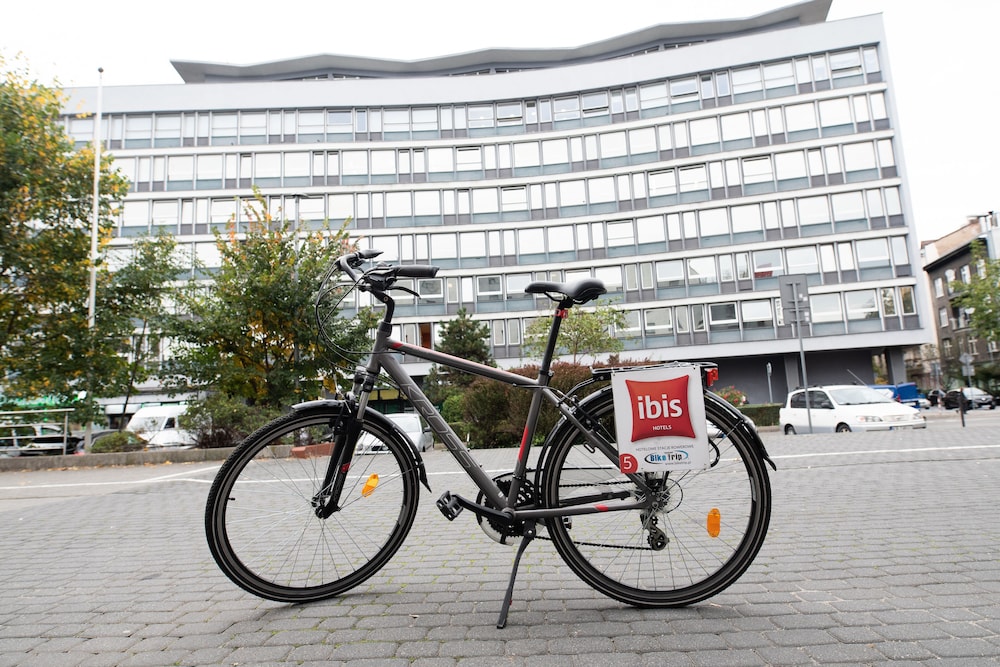 ibis Krakow Centrum — Hotel building in Krakow, Lesser Poland