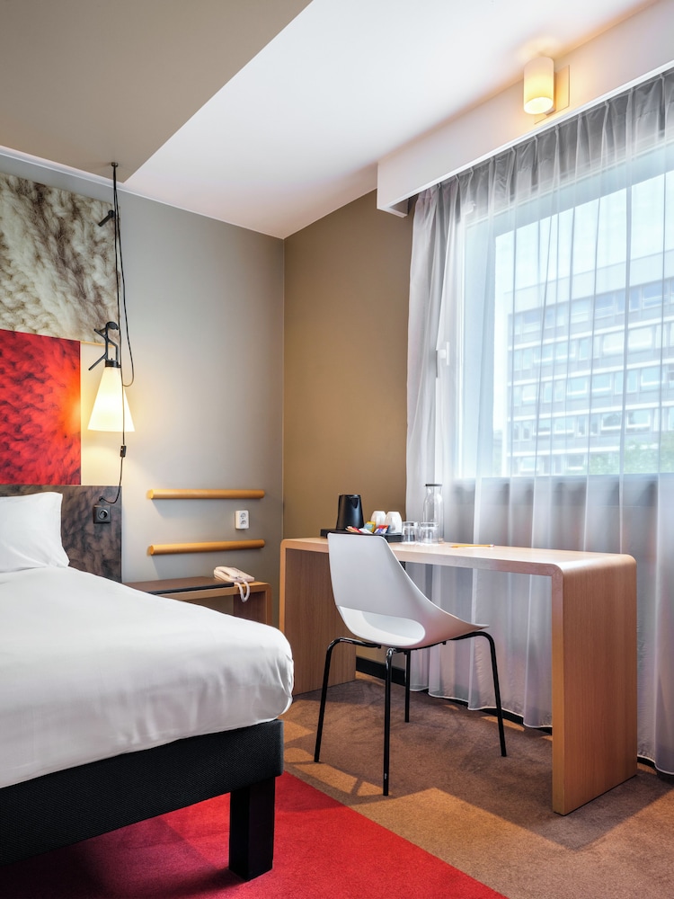 ibis Krakow Centrum — Hotel rooms in Krakow, Lesser Poland