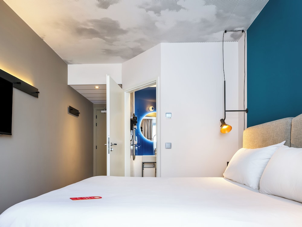 ibis Krakow Centrum — Hotel rooms in Krakow, Lesser Poland