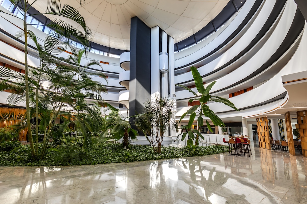 Barceló Sevilla Renacimiento — Hotel building in Seville, Andalusia