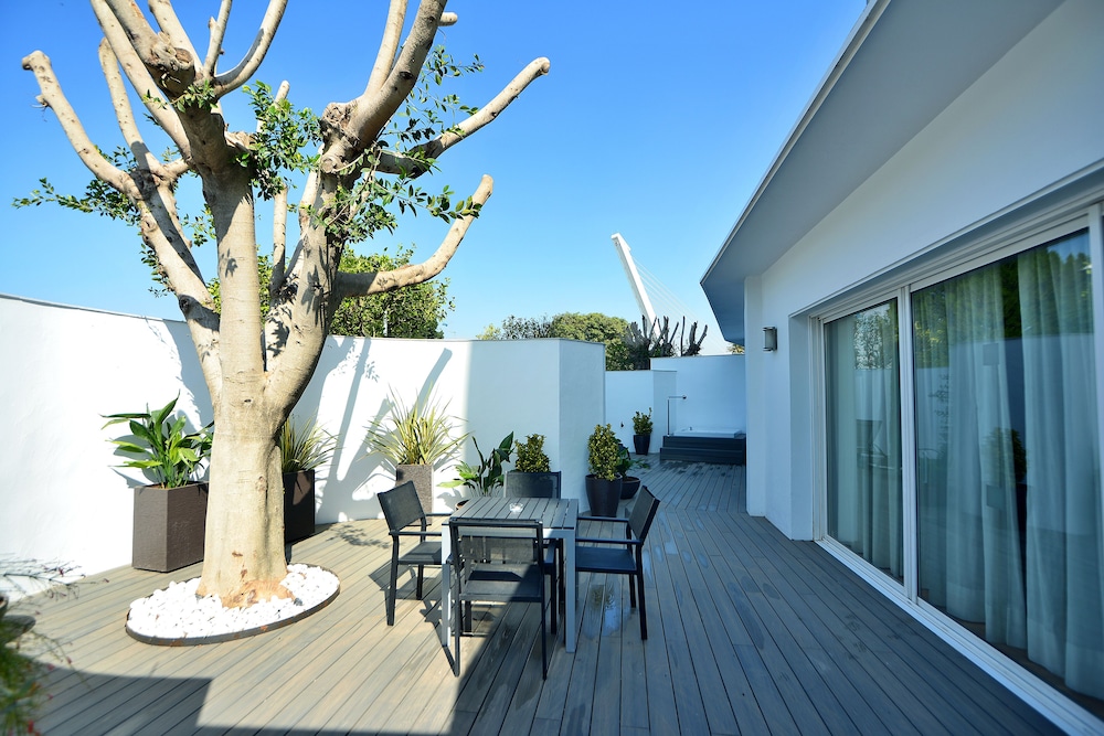 Barceló Sevilla Renacimiento — Attractions in the area in Seville, Andalusia