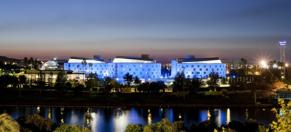 Barceló Sevilla Renacimiento — Hotel building in Seville, Andalusia