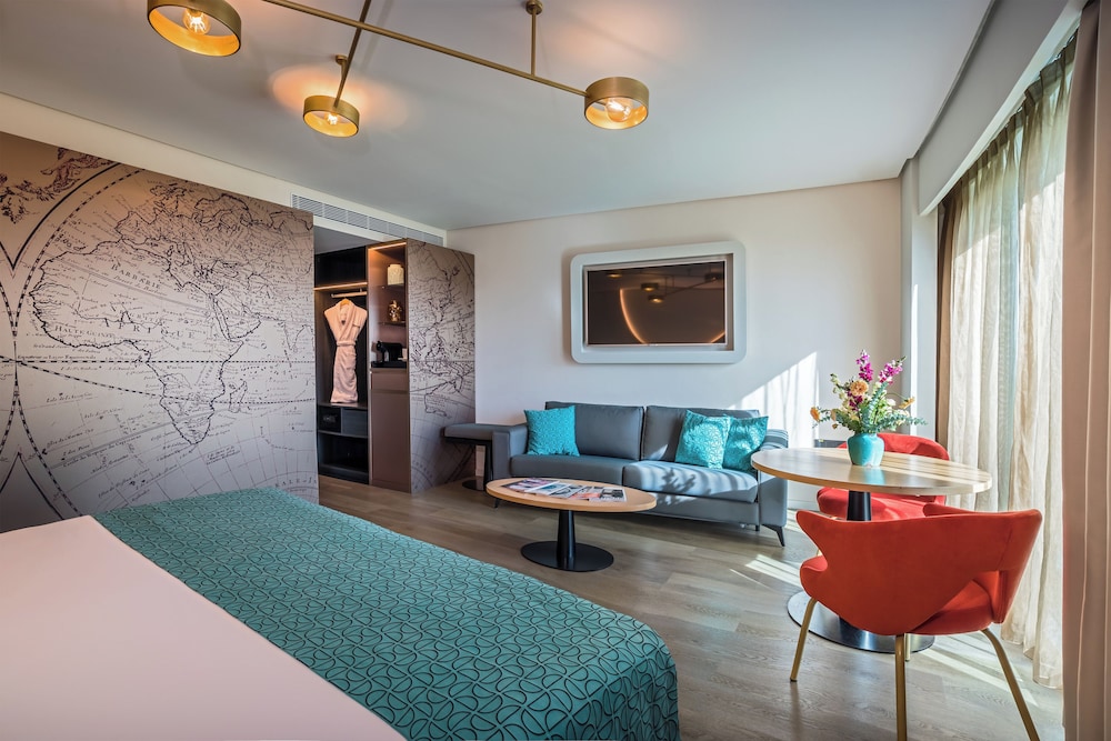 Barceló Sevilla Renacimiento — Hotel rooms in Seville, Andalusia