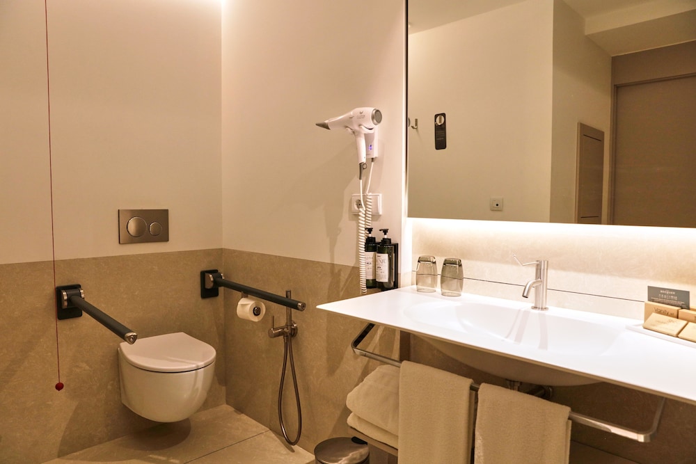 Becquer Hotel, Historic City Center — Hotel rooms in Seville, Andalusia