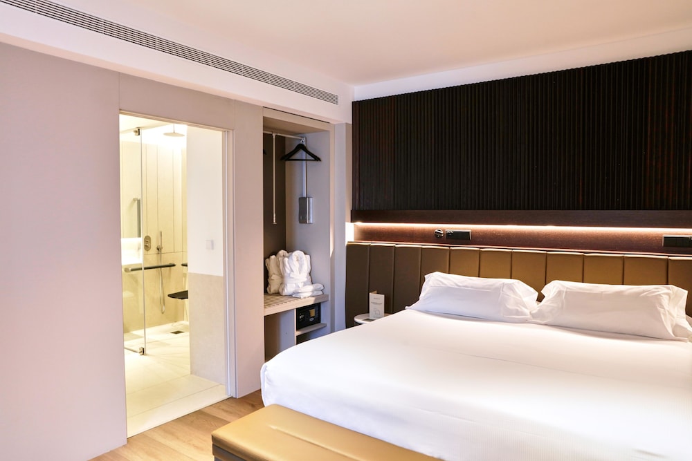 Becquer Hotel, Historic City Center — Hotel rooms in Seville, Andalusia