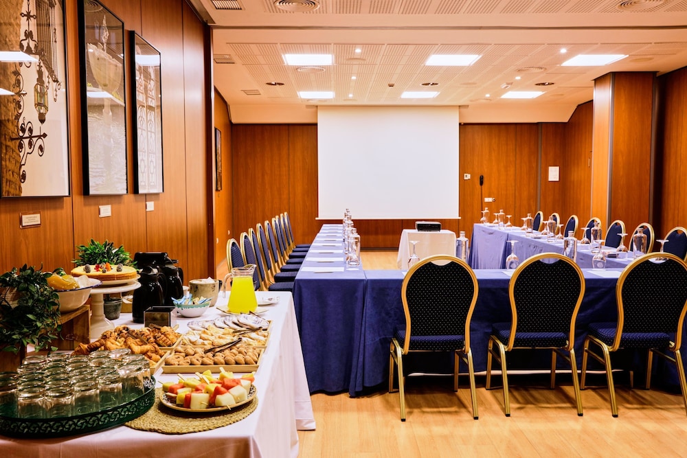Becquer Hotel, Historic City Center — Restaurant & bars in Seville, Andalusia