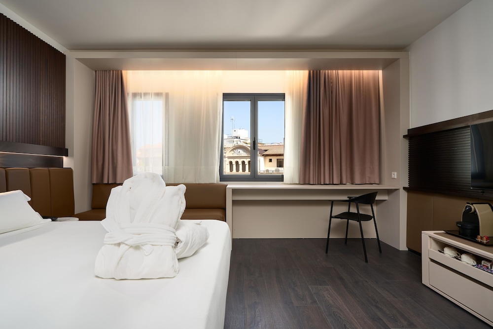 Becquer Hotel, Historic City Center — Hotel rooms in Seville, Andalusia