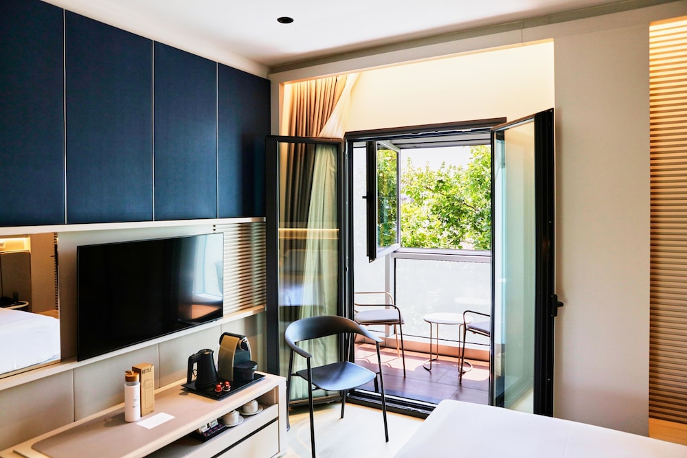 Becquer Hotel, Historic City Center — Hotel rooms in Seville, Andalusia