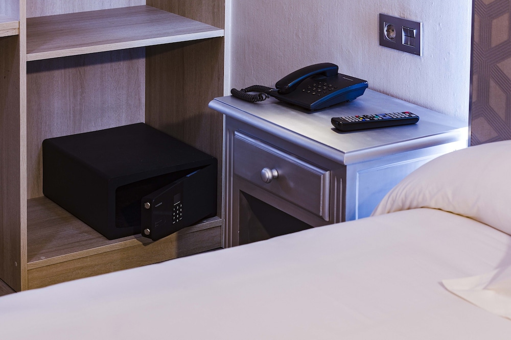 Hotel Bellavista Sevilla — Hotel rooms in Seville, Andalusia