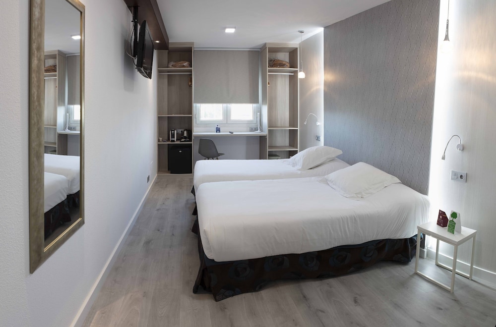 Hotel Bellavista Sevilla — Hotel rooms in Seville, Andalusia