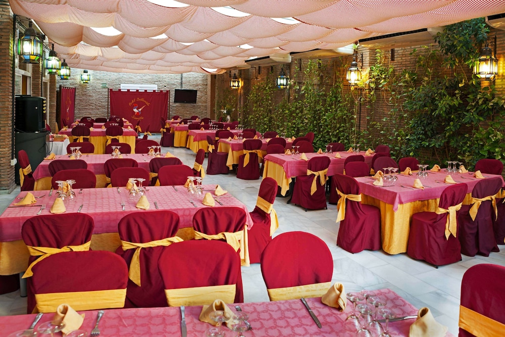Hotel Bellavista Sevilla — Restaurant & bars in Seville, Andalusia