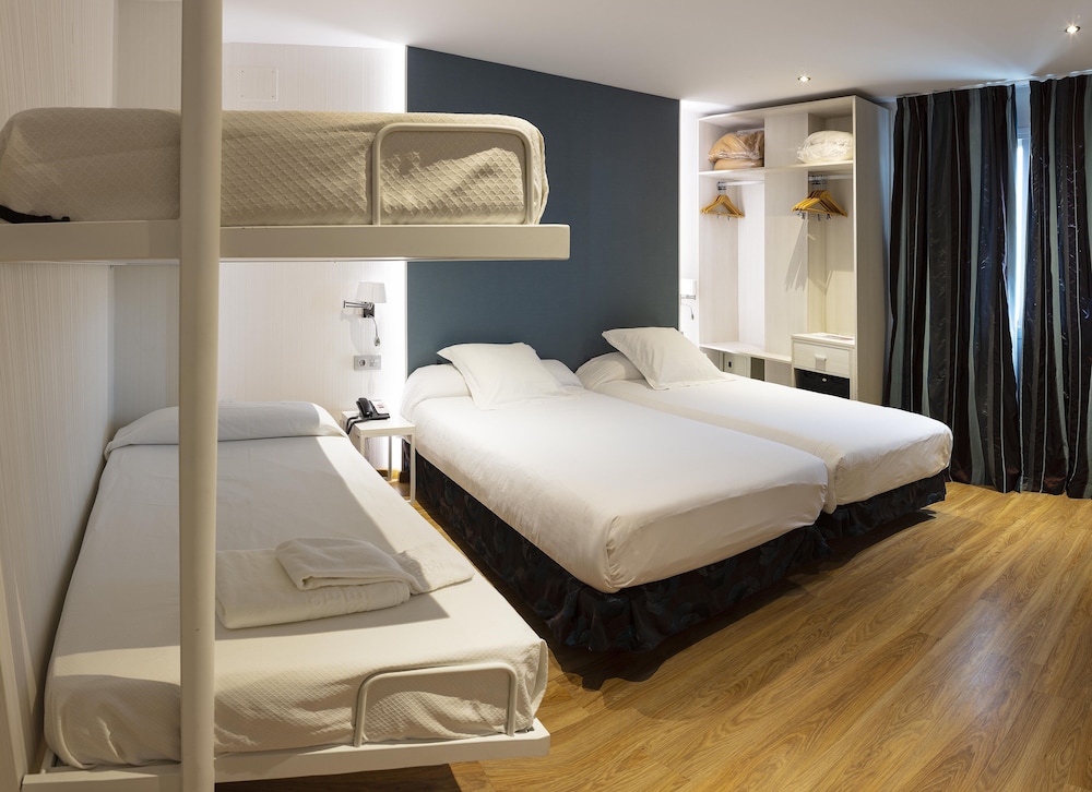 Hotel Bellavista Sevilla — Hotel rooms in Seville, Andalusia