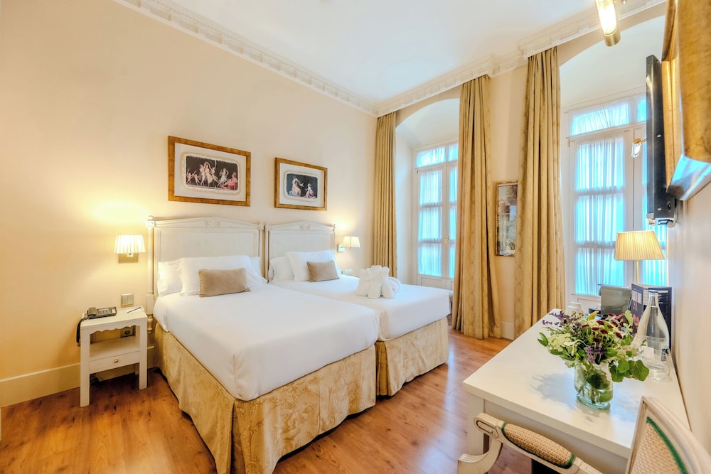 Casa Romana Hotel Boutique — Hotel rooms in Seville, Andalusia