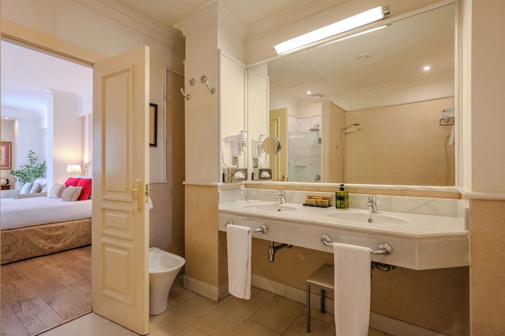 Casa Romana Hotel Boutique — Hotel rooms in Seville, Andalusia