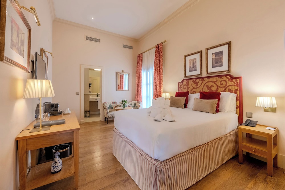 Casa Romana Hotel Boutique — Hotel rooms in Seville, Andalusia