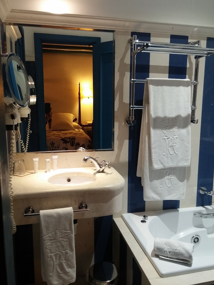 Las Casas de la Judería, Sevilla Historic City Center — Hotel rooms in Seville, Andalusia