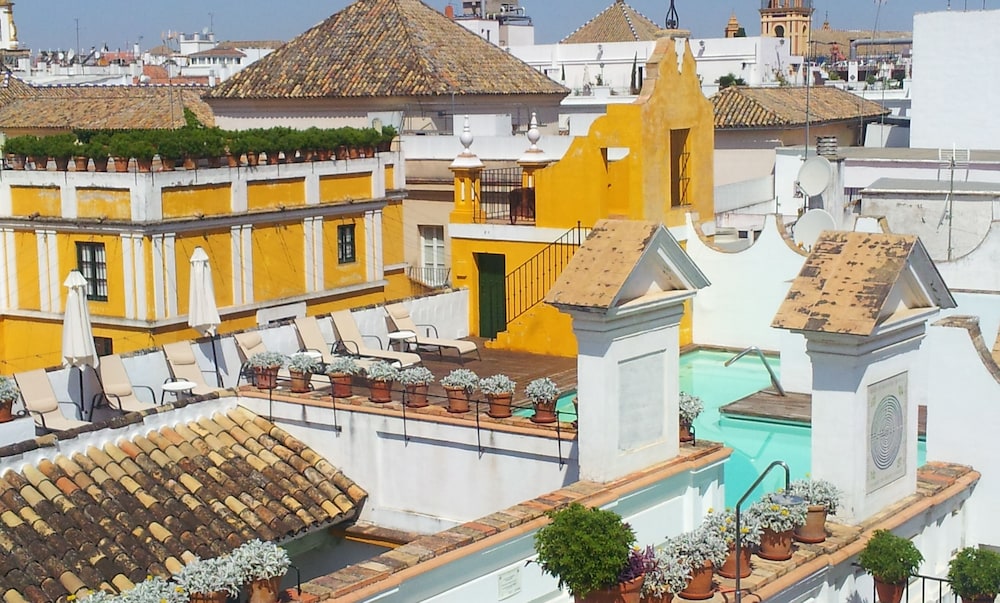 Las Casas de la Judería, Sevilla Historic City Center — Hotel building in Seville, Andalusia