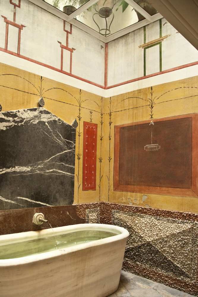 Las Casas de la Judería, Sevilla Historic City Center — Spa in Seville, Andalusia