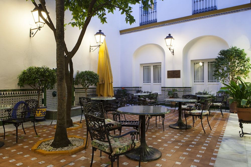 Hotel Cervantes - zdjęcie 2
