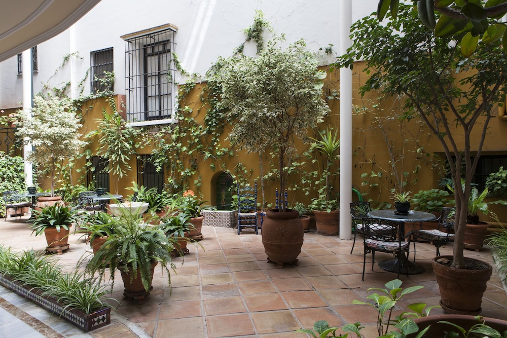 Hotel Cervantes — Hotel building in Seville, Andalusia