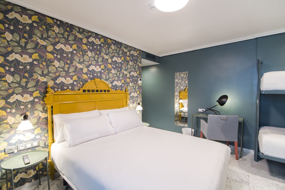 Petit Palace Puerta de Triana — Hotel rooms in Seville, Andalusia