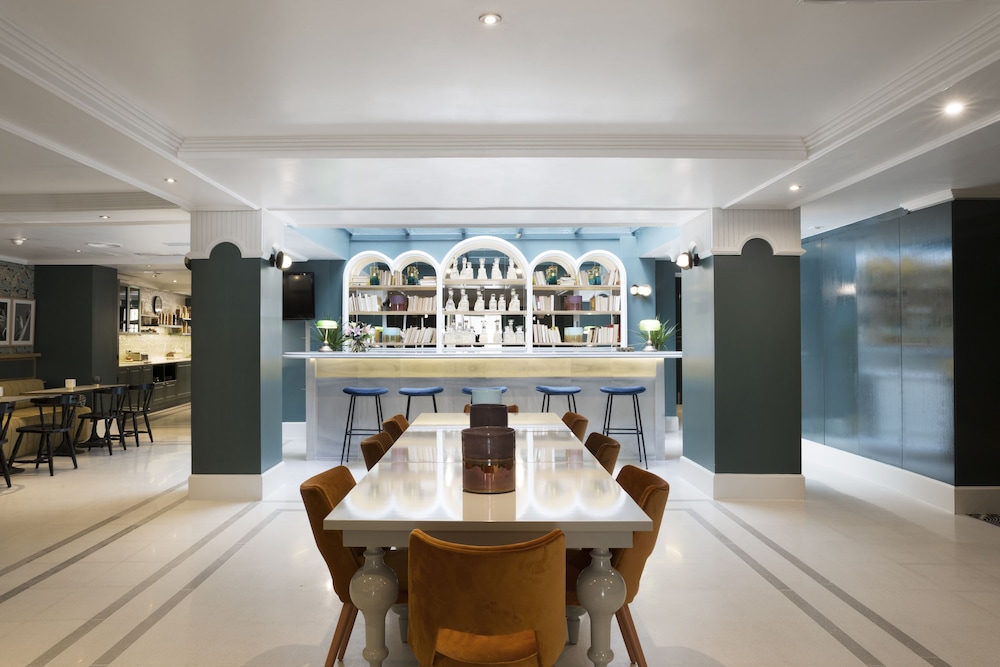 Petit Palace Puerta de Triana — Restaurant & bars in Seville, Andalusia