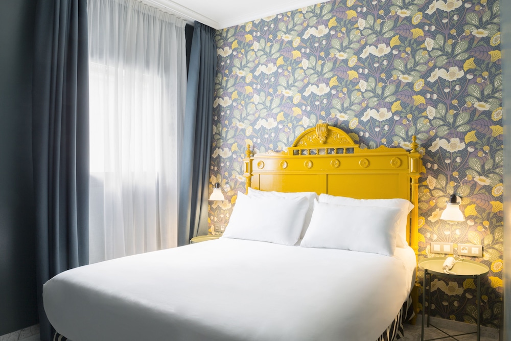 Petit Palace Puerta de Triana — Hotel rooms in Seville, Andalusia