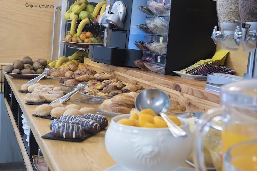 Hotel Derby Sevilla — Restaurant & bars in Seville, Andalusia