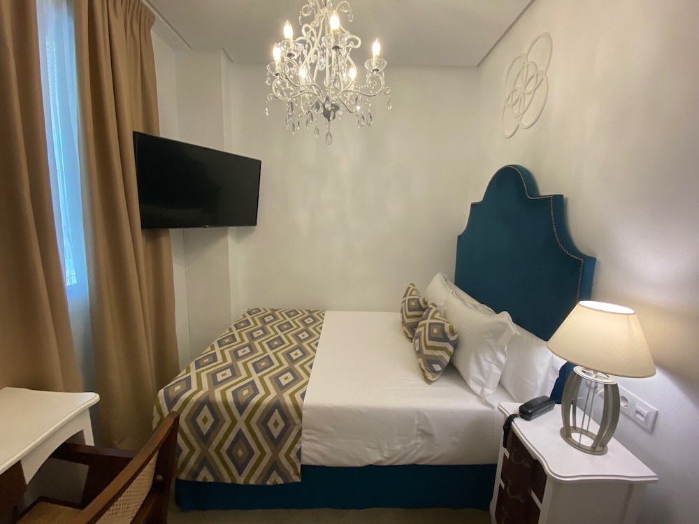 Hotel Derby Sevilla — Hotel rooms in Seville, Andalusia