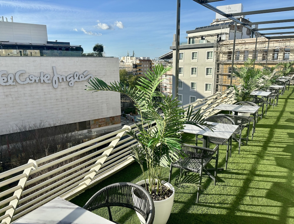 Hotel Derby Sevilla — Restaurant & bars in Seville, Andalusia