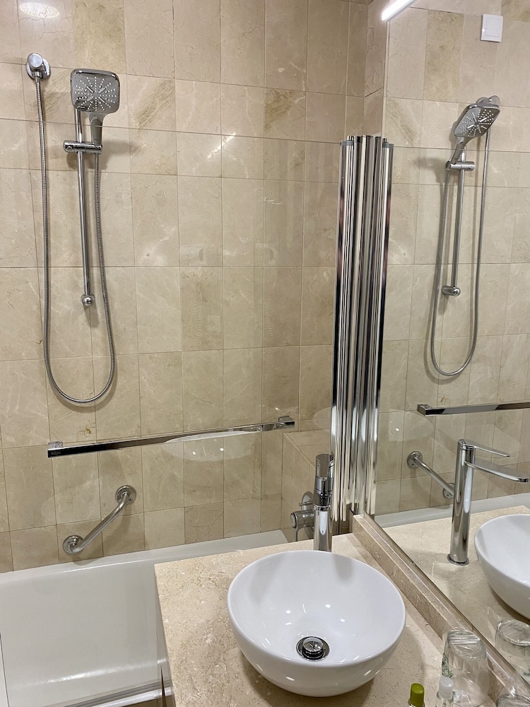 Hotel Derby Sevilla — Hotel rooms in Seville, Andalusia
