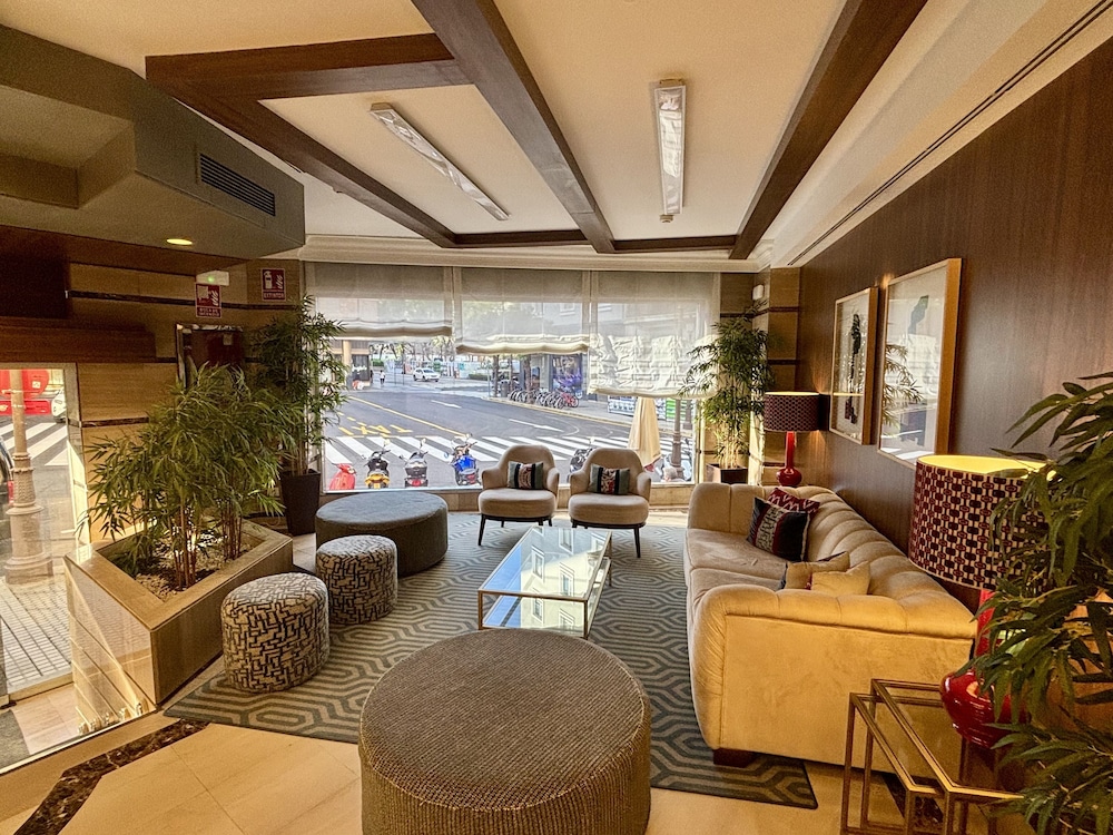 Hotel Derby Sevilla — Hotel building in Seville, Andalusia